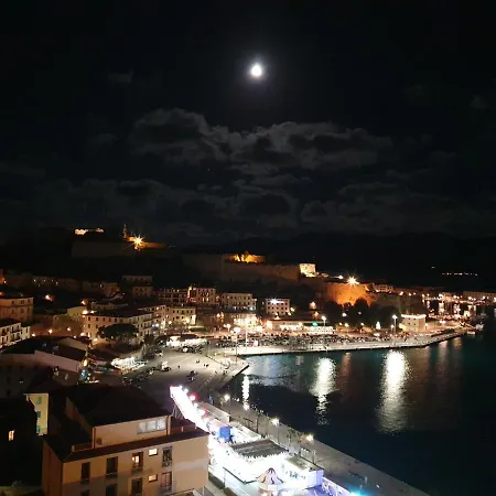 Mare Fuori Apartment *